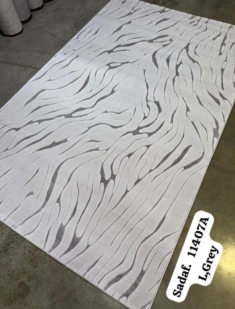 Embossed Plain Rug — photo 5