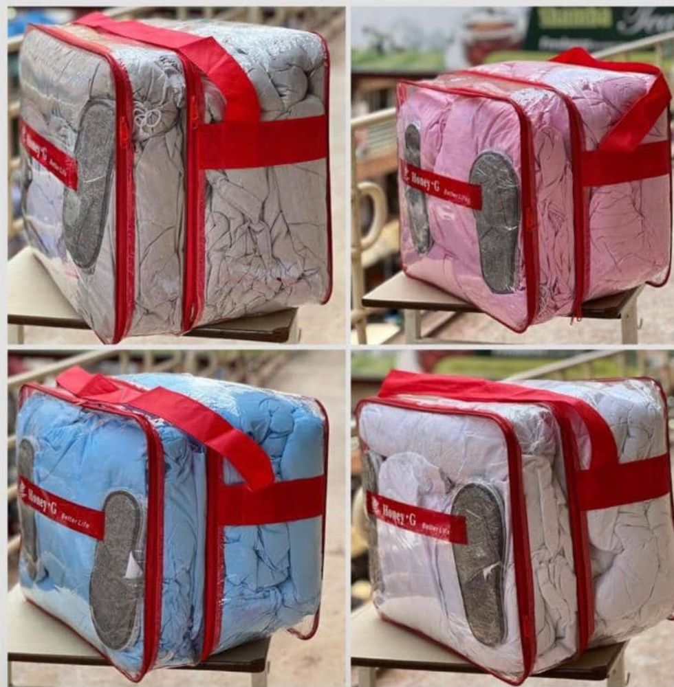 Quilted Comforter in Carry Bag — photo 4